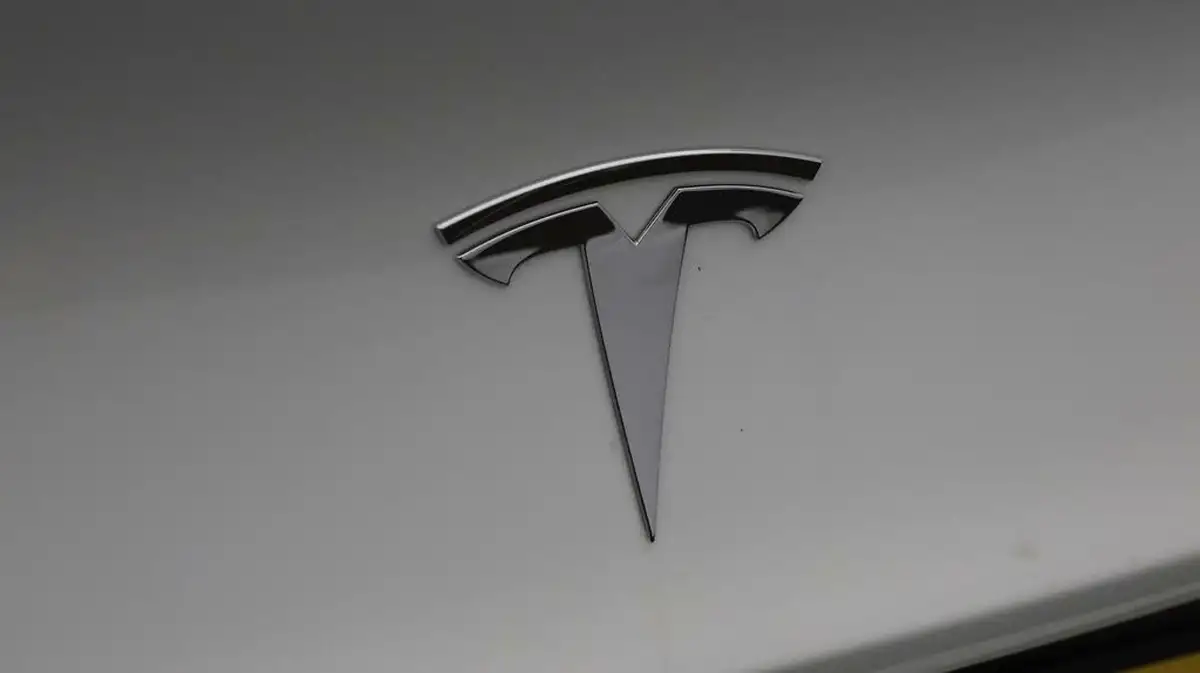 2021-tesla-model-3-e-long-range-4x4-big-19