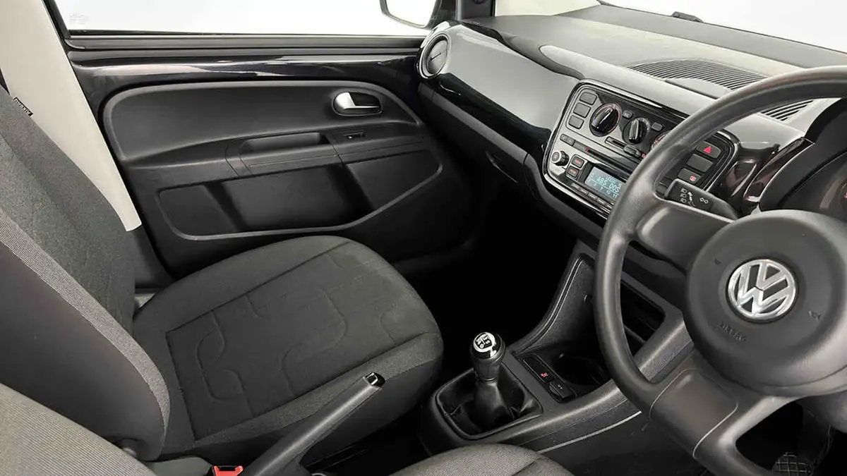 2016-volkswagen-up-10-move-up-5d-big-28