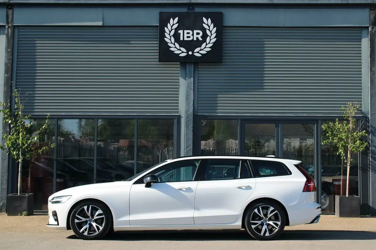 2019-volvo-v60-20-t5-r-design-ss-big-4