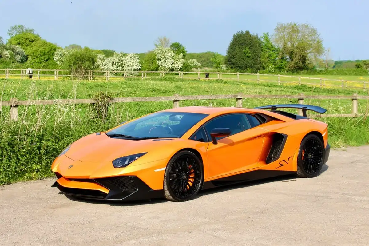 2016-lamborghini-aventador-65-lp-750-4-superveloce-coupe-big-9