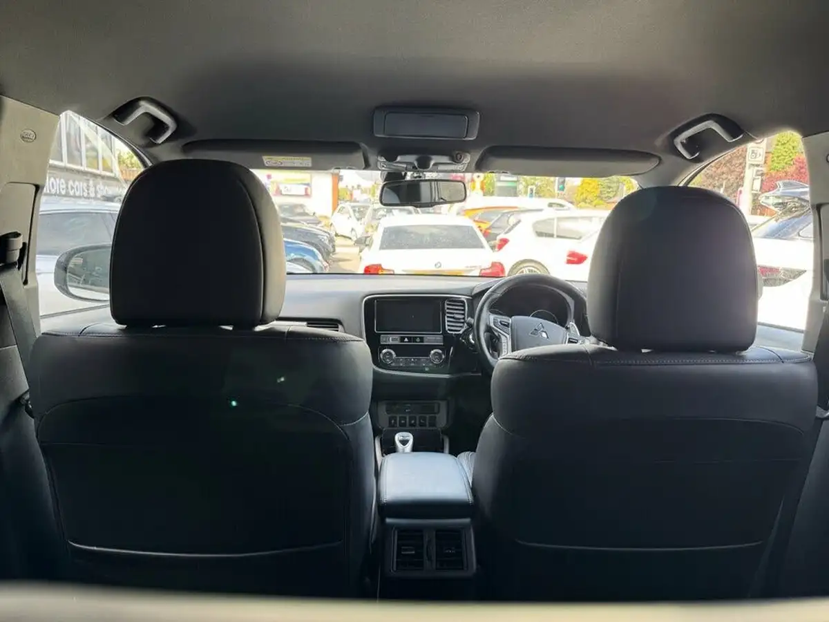 2019-mitsubishi-outlander-24-4h-phev-big-23
