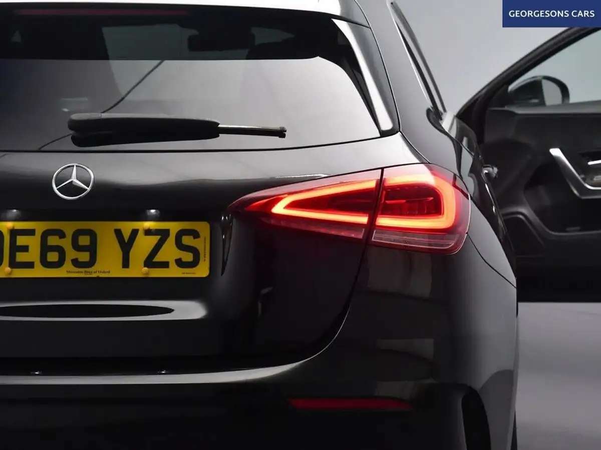 2020-mercedes-benz-a-class-13-a200-amg-line-hatchback-5d-big-10