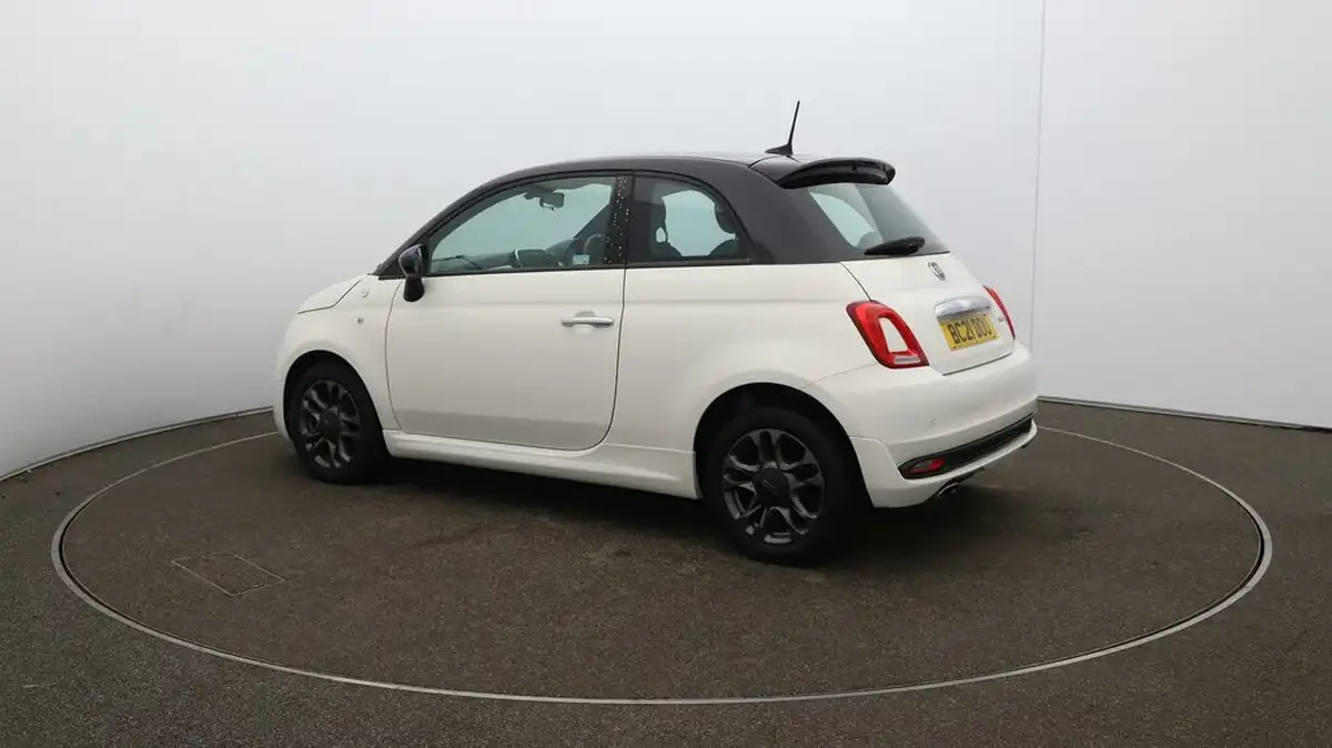 2021-fiat-500-10-hey-google-big-26
