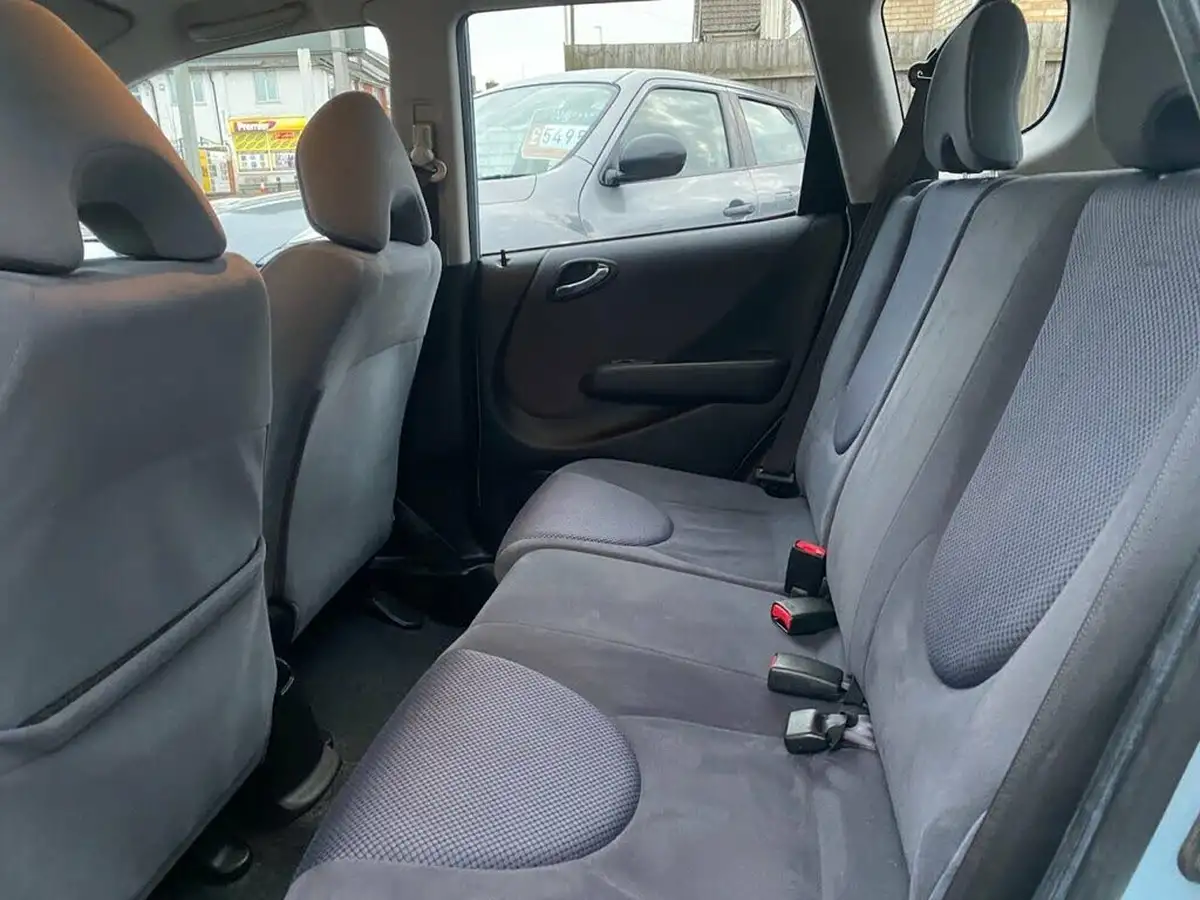 2008-honda-jazz-14-se-cvt-7-big-17