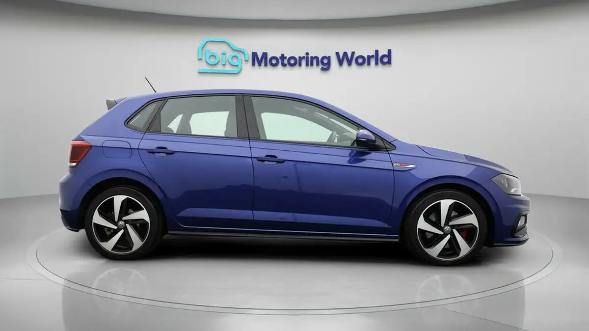 2019-volkswagen-polo-20-tsi-gti-big-7