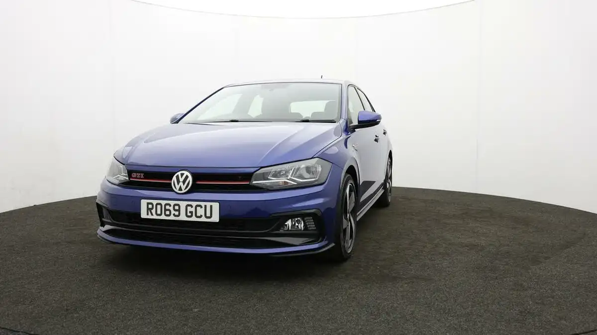 2019-volkswagen-polo-20-tsi-gti-big-48