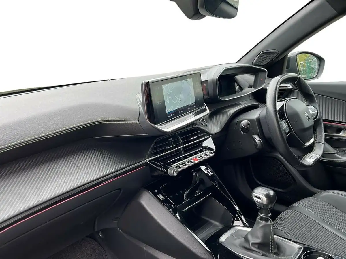 2022-peugeot-2008-suv-12-puretech-gt-big-6