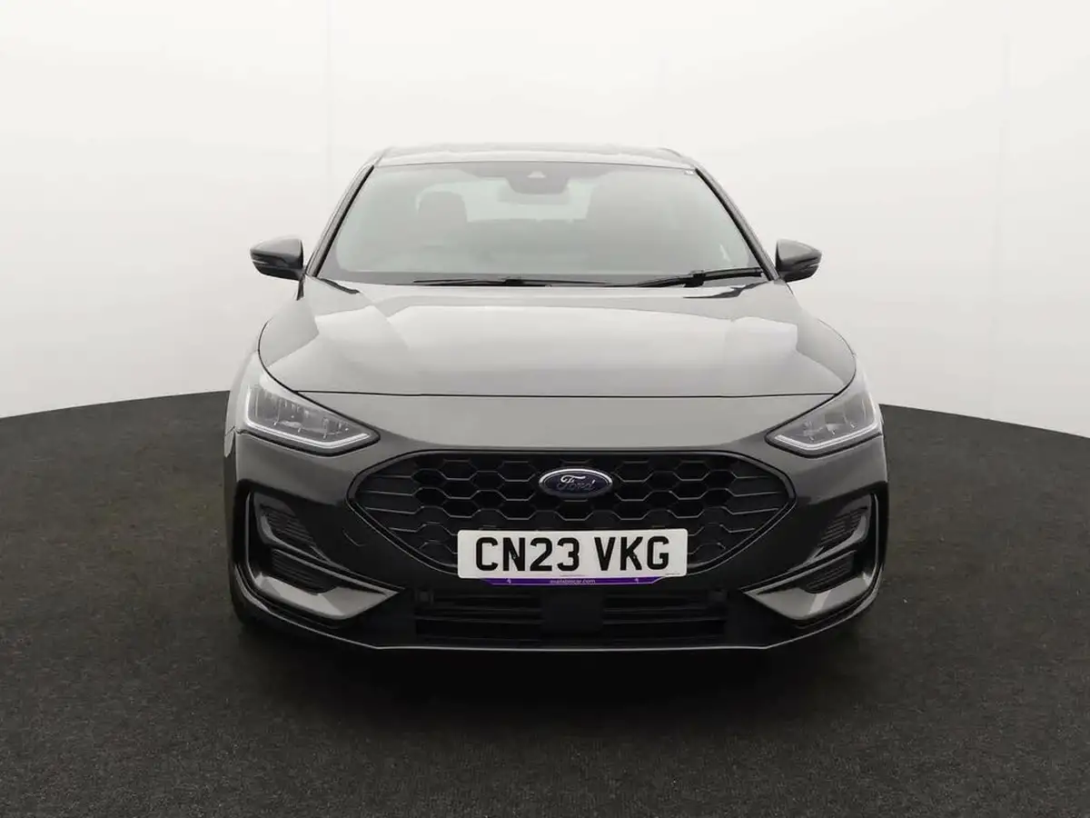 2023-ford-focus-10t-st-line-125ps-hatchback-big-1