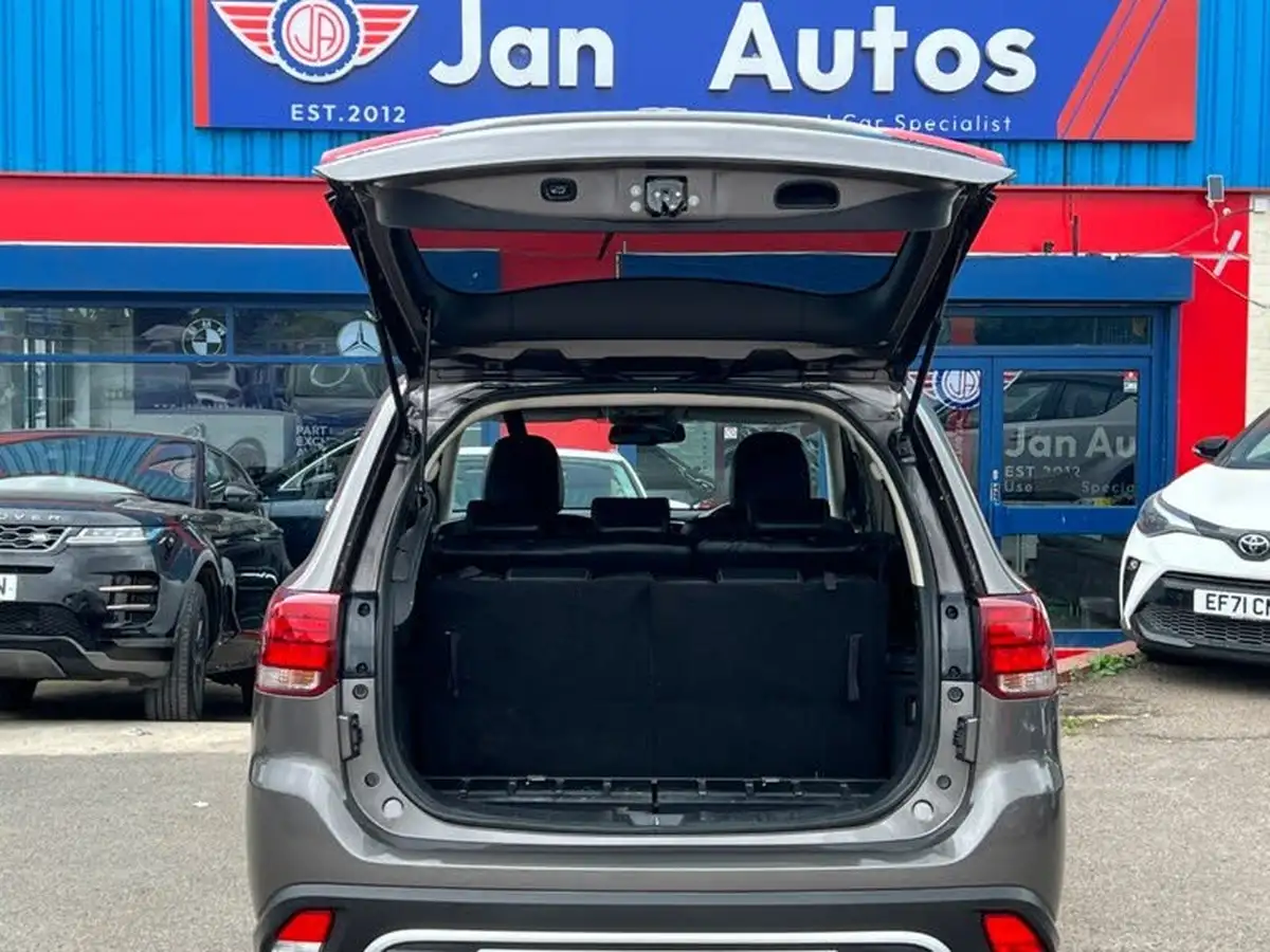 2019-mitsubishi-outlander-20-exceed-big-29