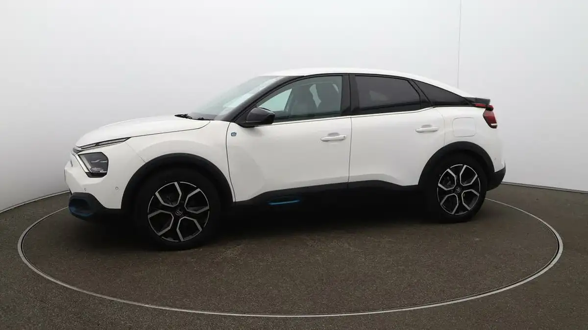 2022-citroen-c4-e-shine-big-59