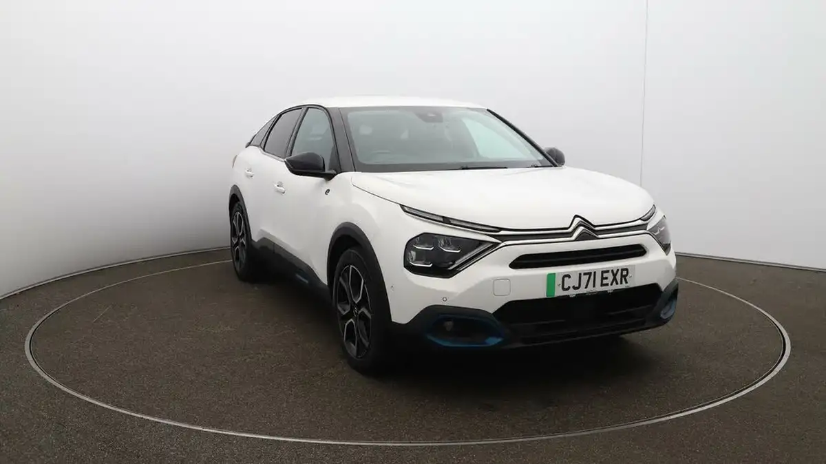2022-citroen-c4-e-shine-big-35