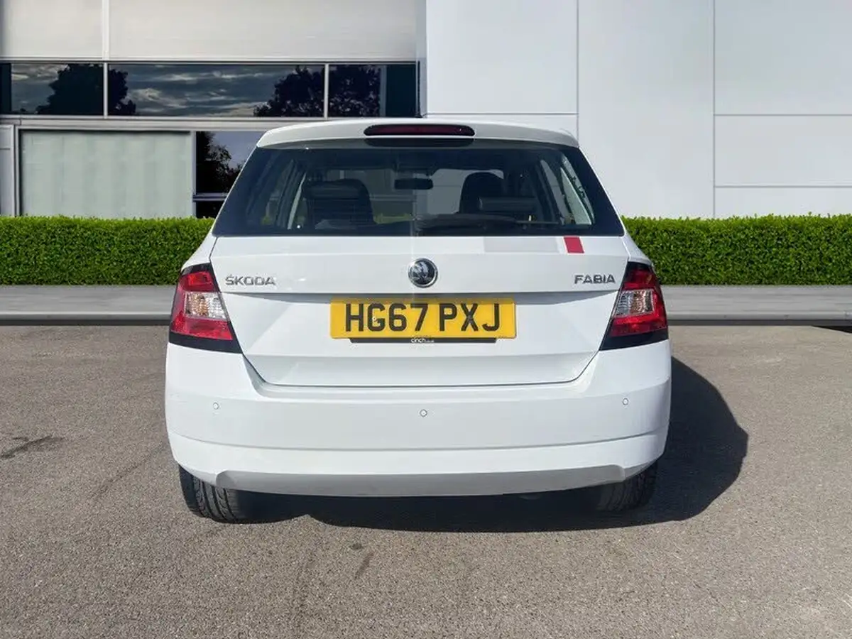 2017-skoda-fabia-10-tsi-redline-big-3