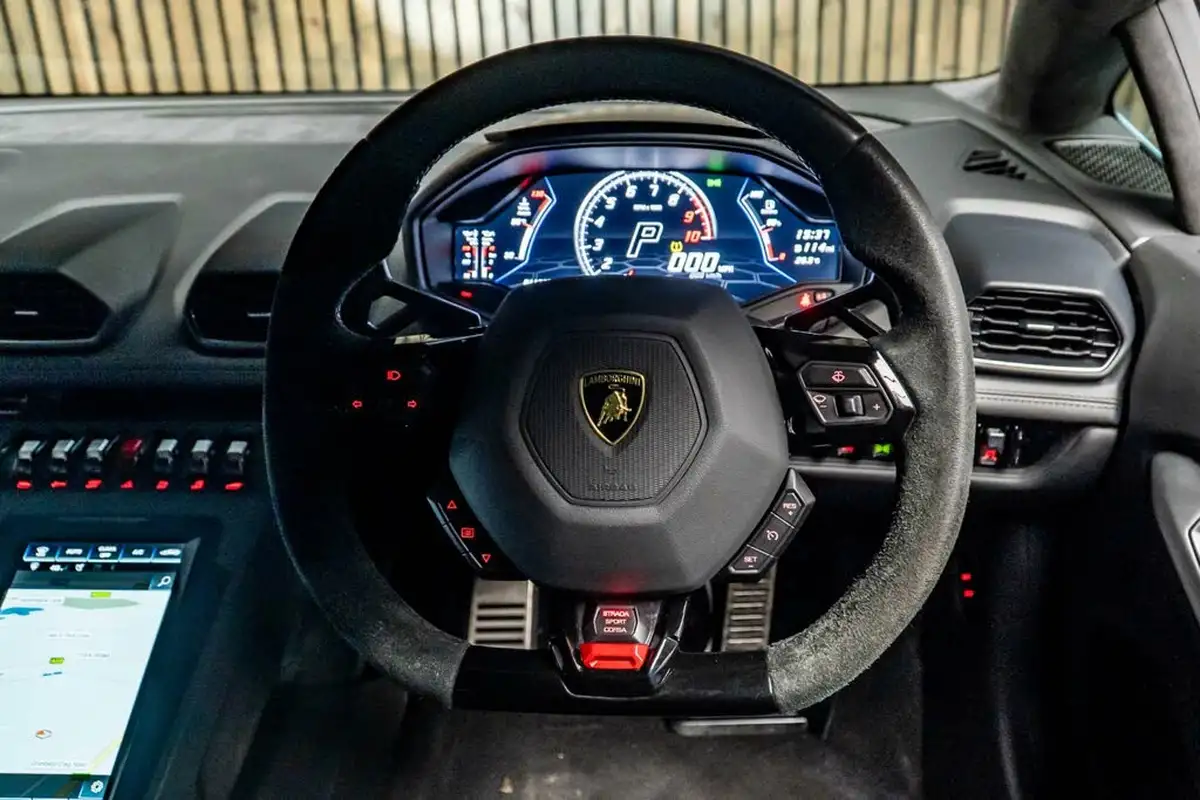 2021-lamborghini-huracan-big-26