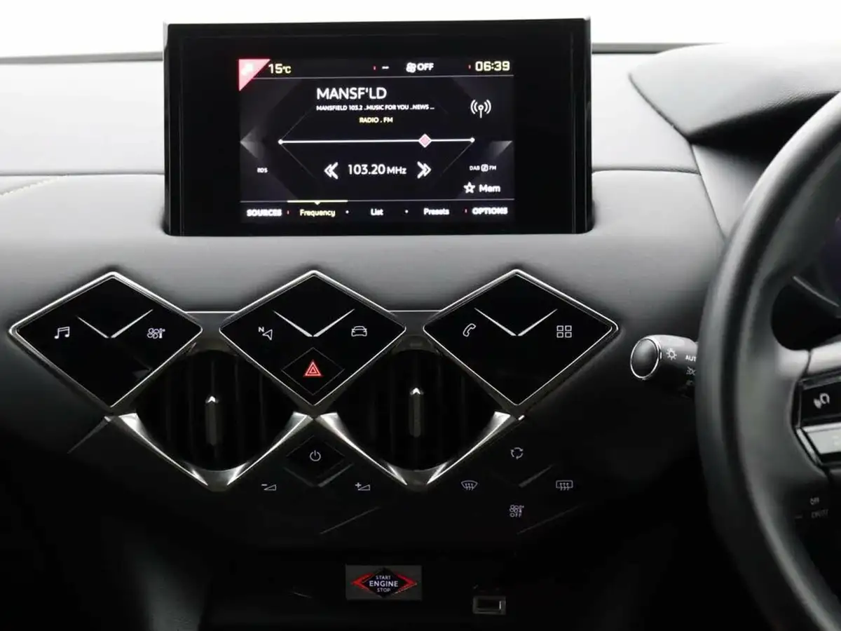 2022-ds-ds-3-crossback-12-puretech-bastille-100ps-big-6