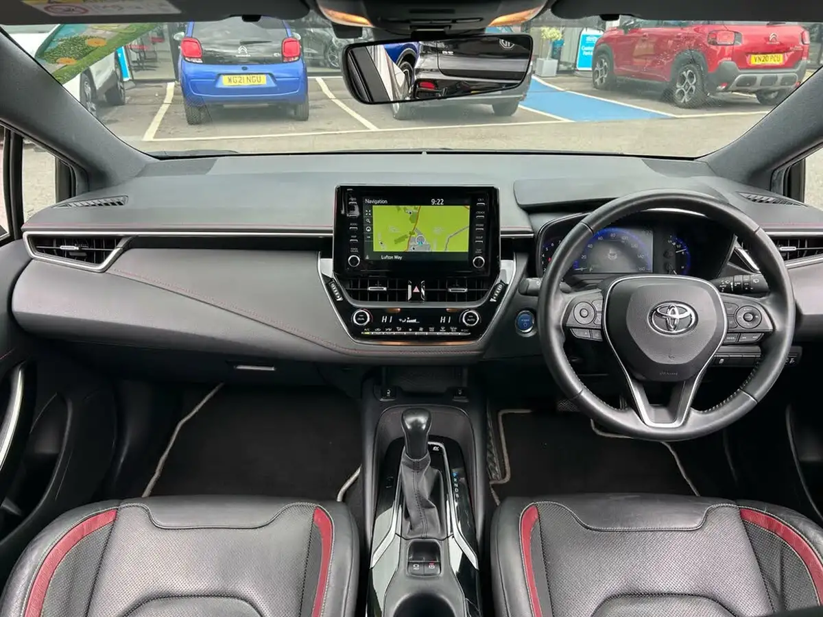 2019-toyota-corolla-18-vvt-i-excel-trk-hatchback-big-9