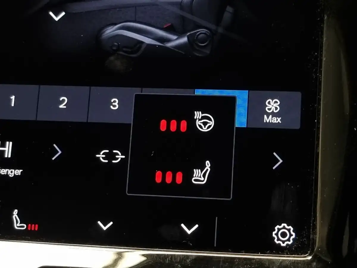 2023-volvo-xc60-20-b5-plus-big-20