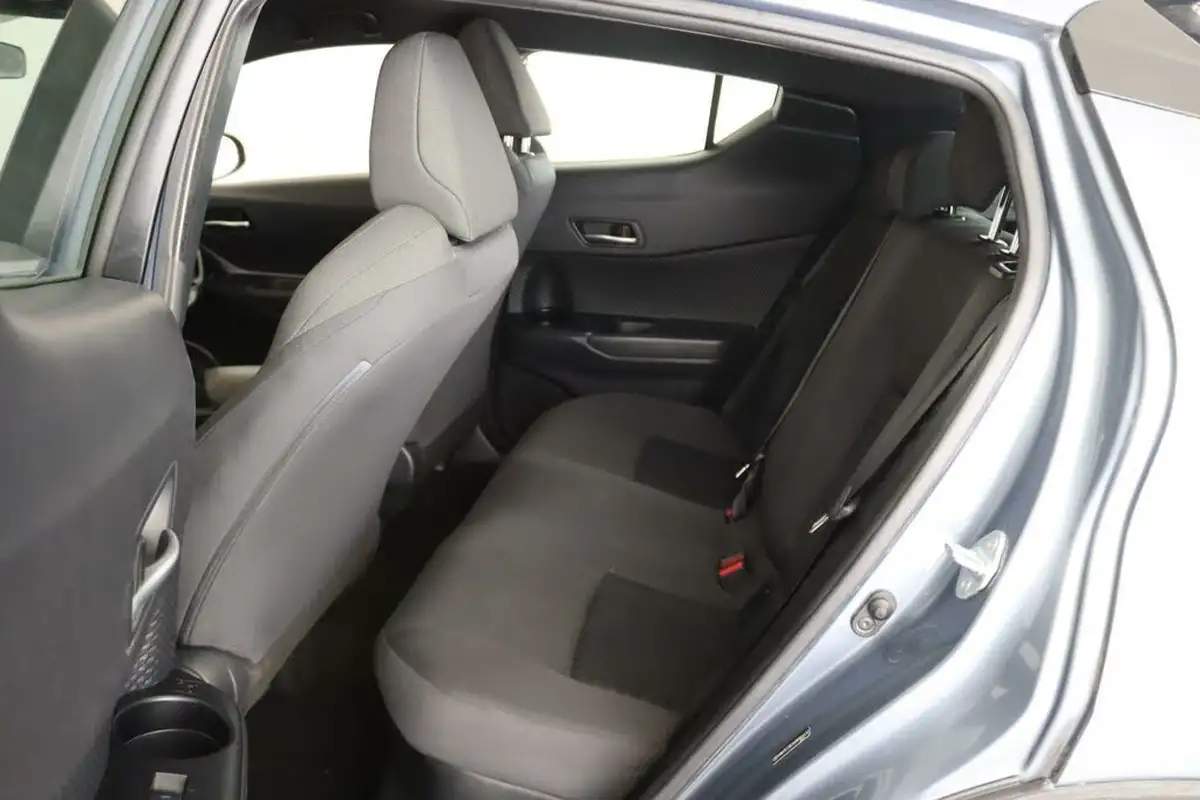 2020-toyota-c-hr-18-vvt-i-icon-parking-pack-big-11