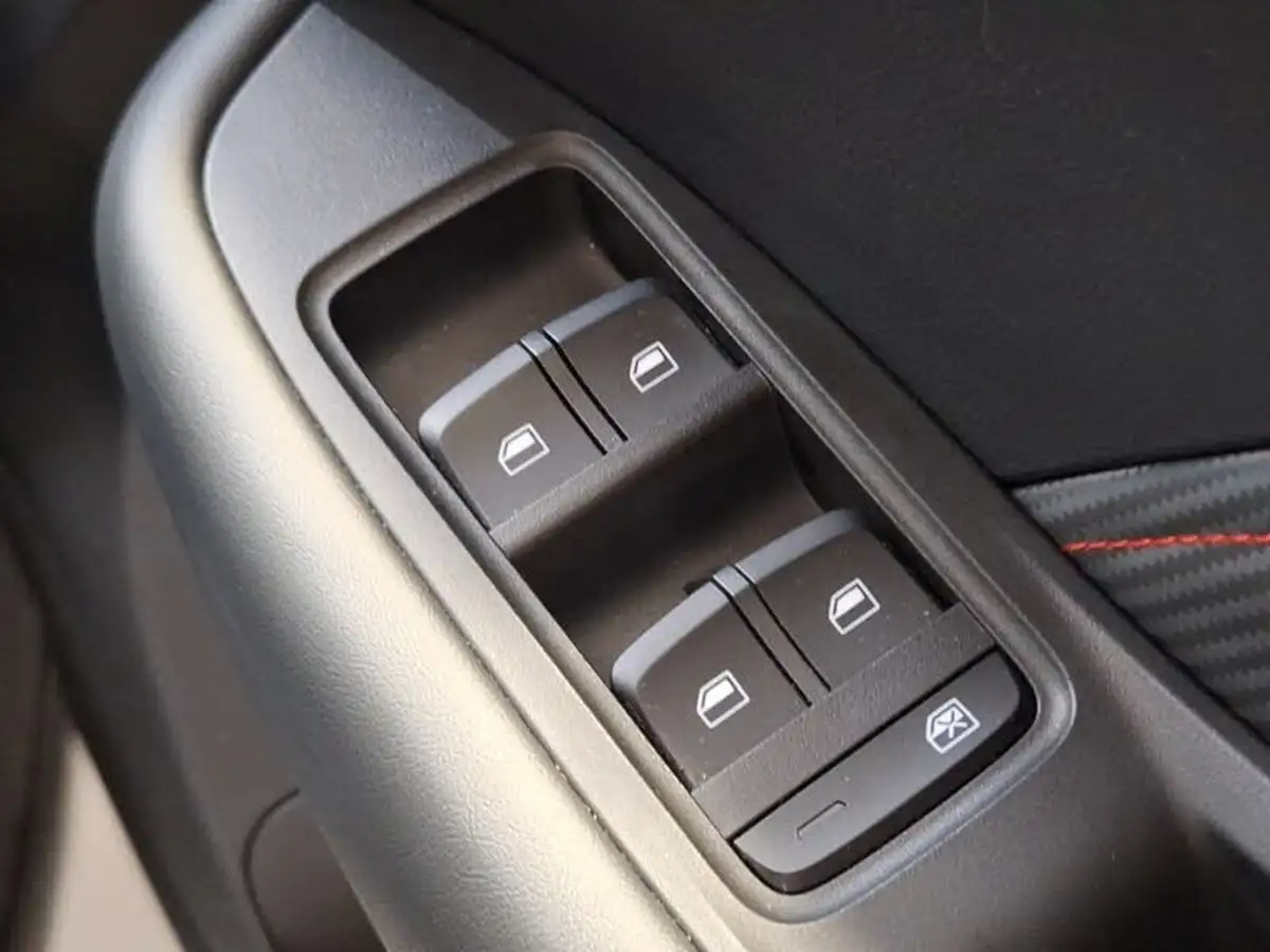 2024-mg-zs-suv-e-trophy-connect-ev-176ps-big-13
