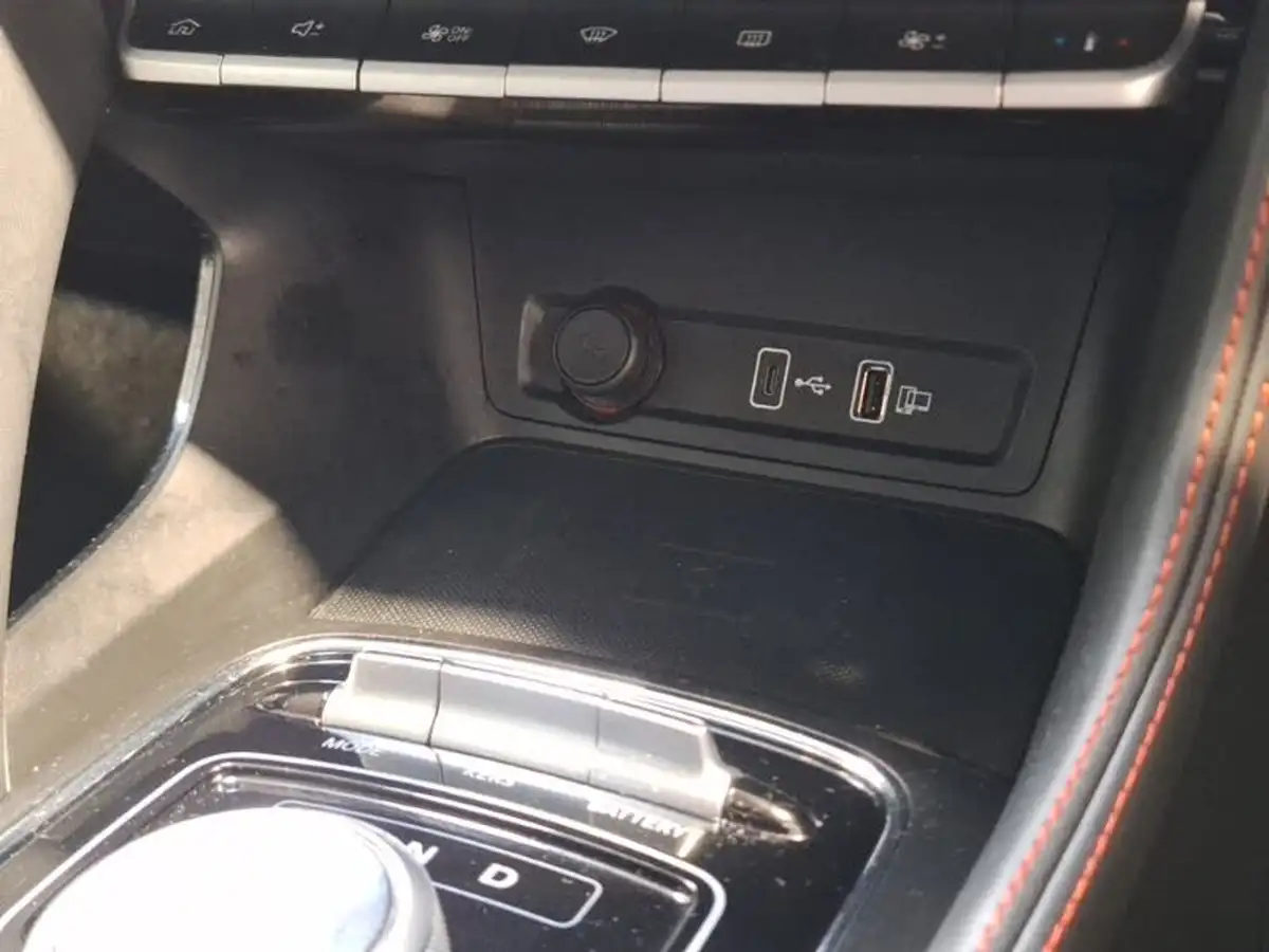 2024-mg-zs-suv-e-trophy-connect-ev-176ps-big-17
