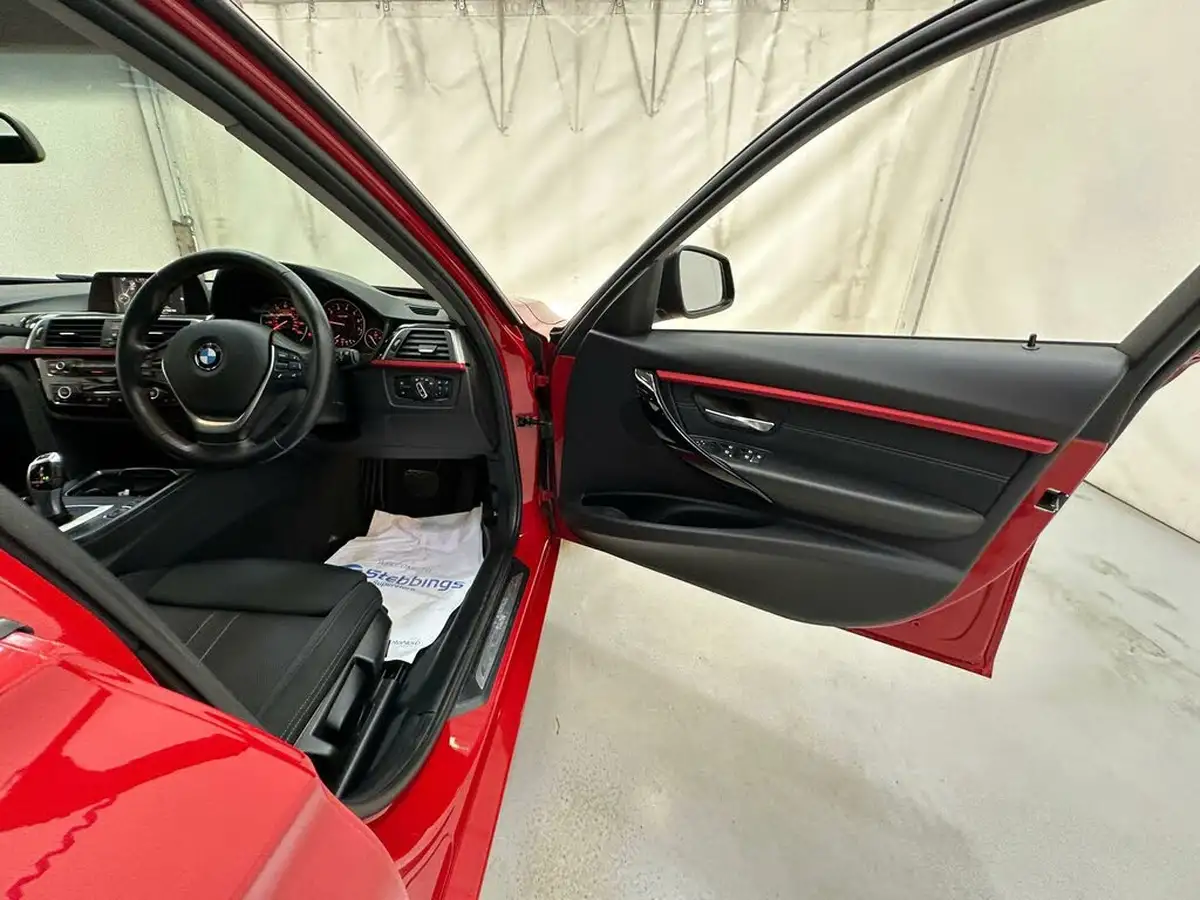 2016-bmw-3-series-20-320i-sport-saloon-4d-auto-big-26