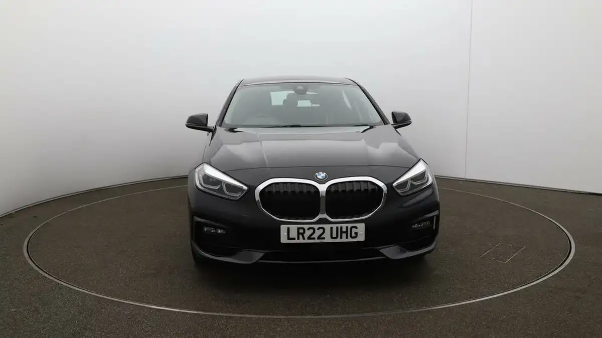 2022-bmw-1-series-15td-116d-sport-dct-big-32