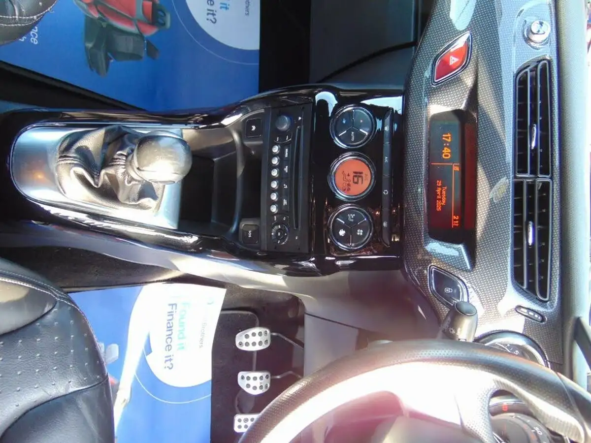 2014-citroen-ds3-16-dsport-plus-155ps-plus-big-13