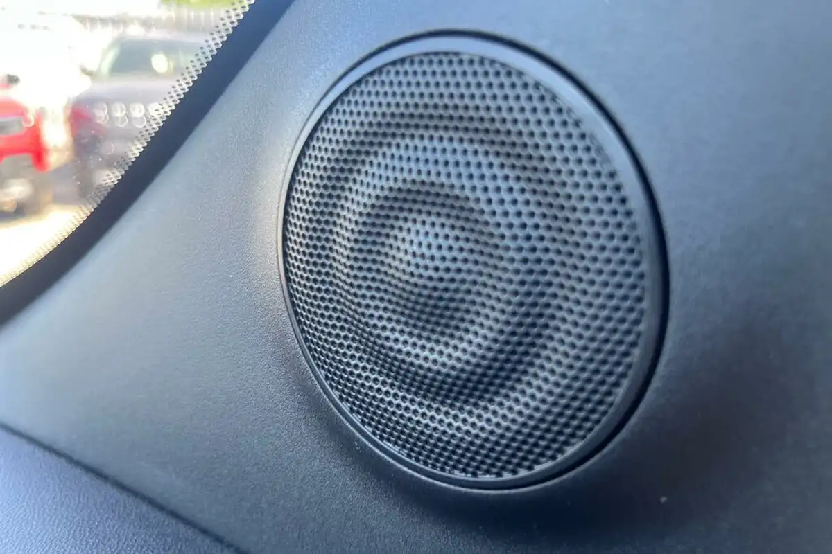 2021-fiat-500-10-lounge-big-24