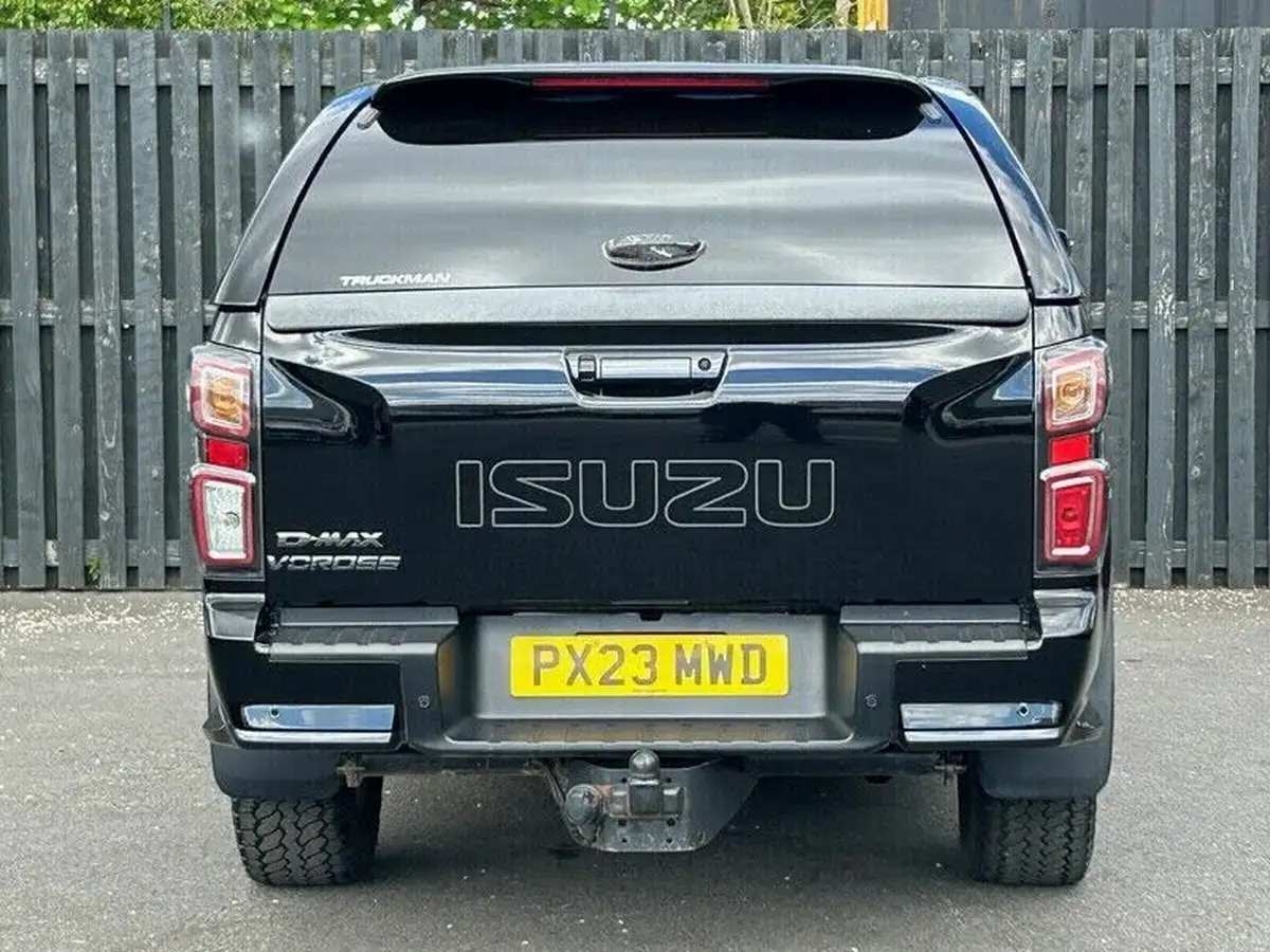 2023-isuzu-d-max-19td-v-cross-steel-edition-auto-big-5