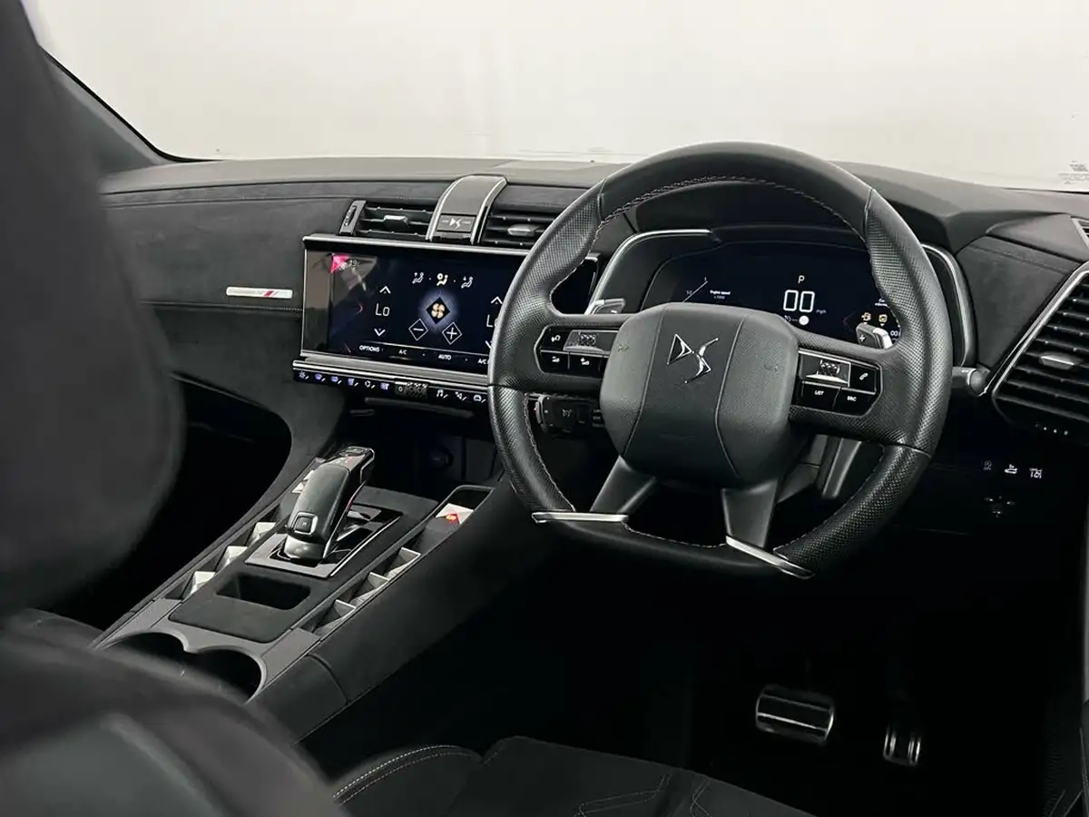 2018-ds-ds-7-crossback-20bluehdi-performance-line-big-16