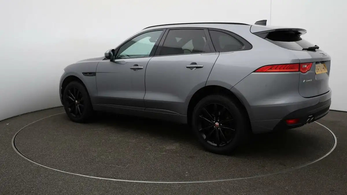 2020-jaguar-f-pace-20-i4d-chequered-flag-180ps-big-56