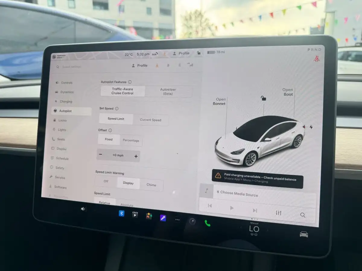 2021-tesla-model-3-e-long-range-awd-big-39