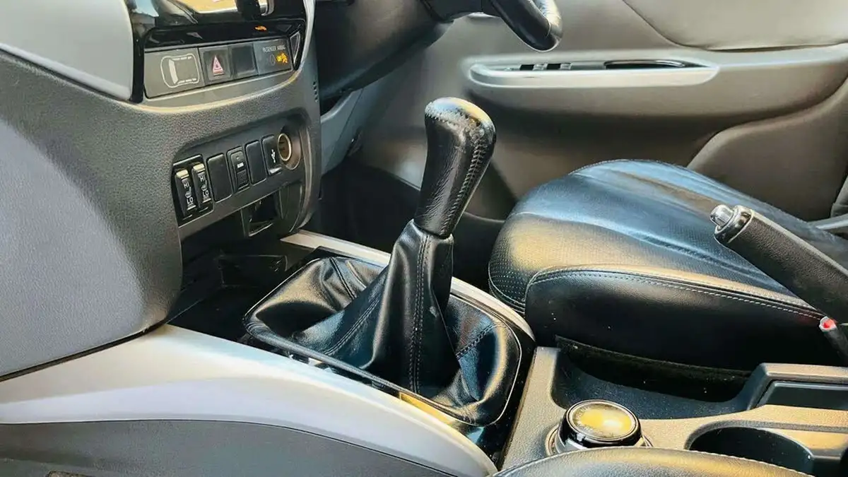 2019-mitsubishi-l200-24di-d-challenger-big-36