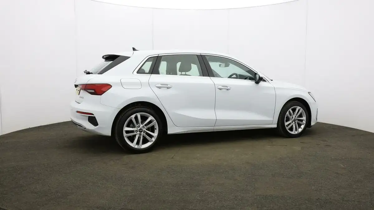 2023-audi-a3-15-35-tfsi-sportback-5d-s-tronic-big-48
