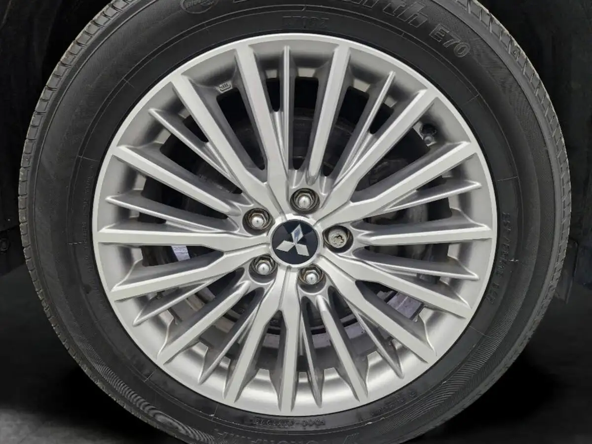 2021-mitsubishi-outlander-24-dynamic-phev-big-11
