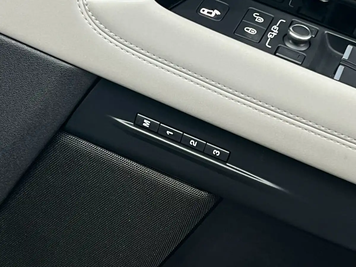 2019-land-rover-range-rover-evoque-20-d180-first-edition-big-34