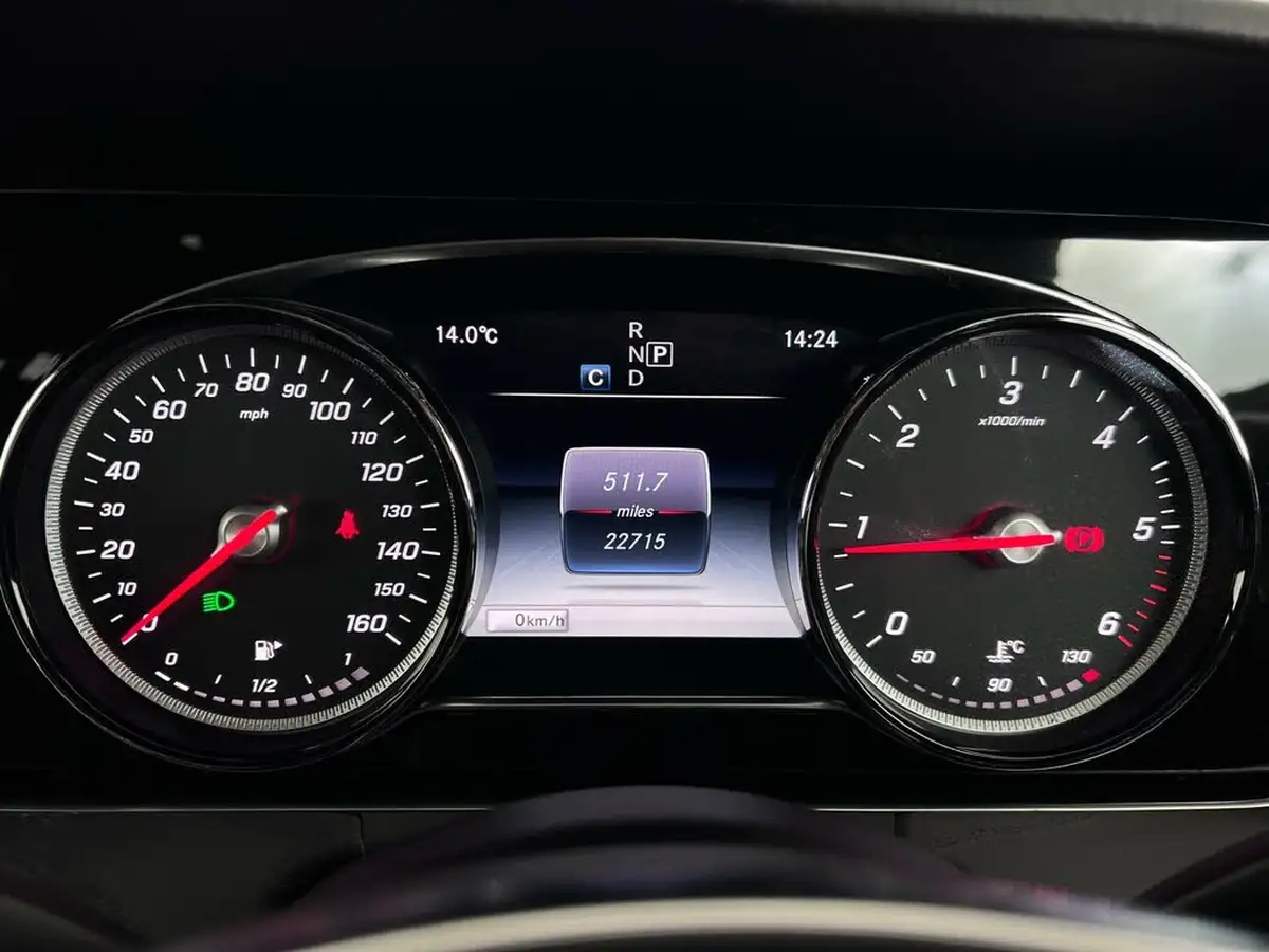 2018-mercedes-benz-e-class-20d-e220d-amg-line-premiumss-saloon-4d-big-18