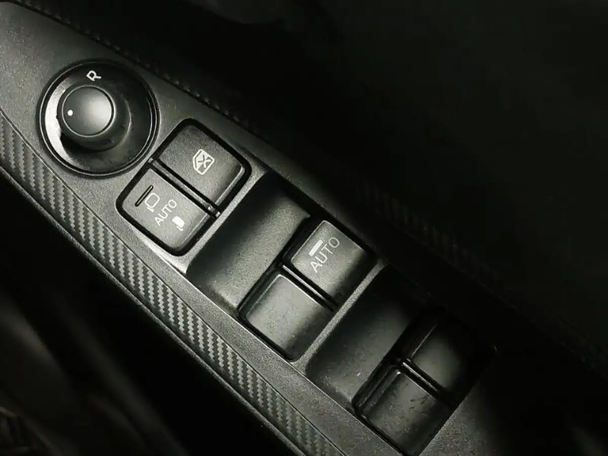 2018-mazda-mazda2-15-se-big-17