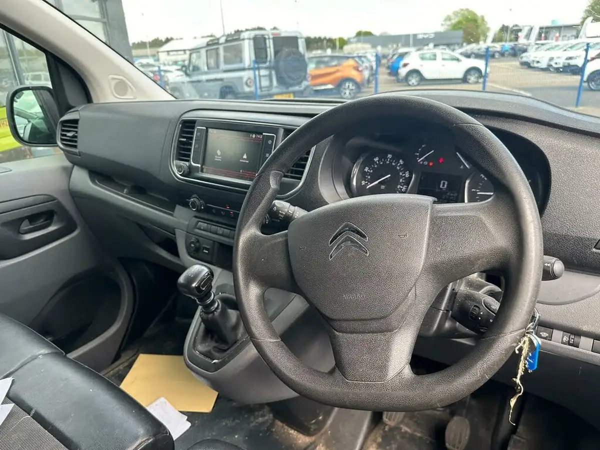 2020-citroen-dispatch-20bluehdi-enterprise-xl-1400-120pseu6d-ss-panel-big-1
