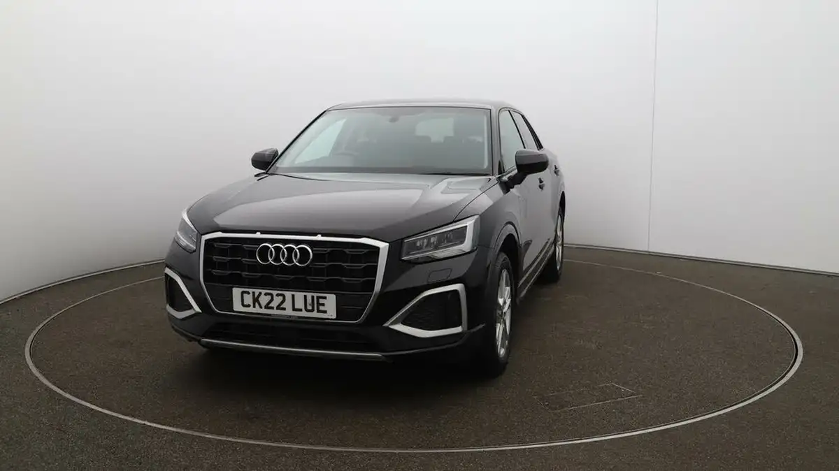 2022-audi-q2-10-30-tfsi-sport-big-27