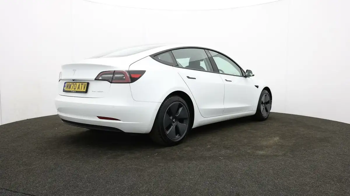2020-tesla-model-3-e-long-range-big-78