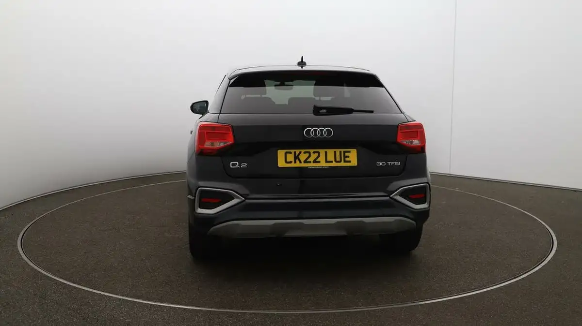 2022-audi-q2-10-30-tfsi-sport-big-6