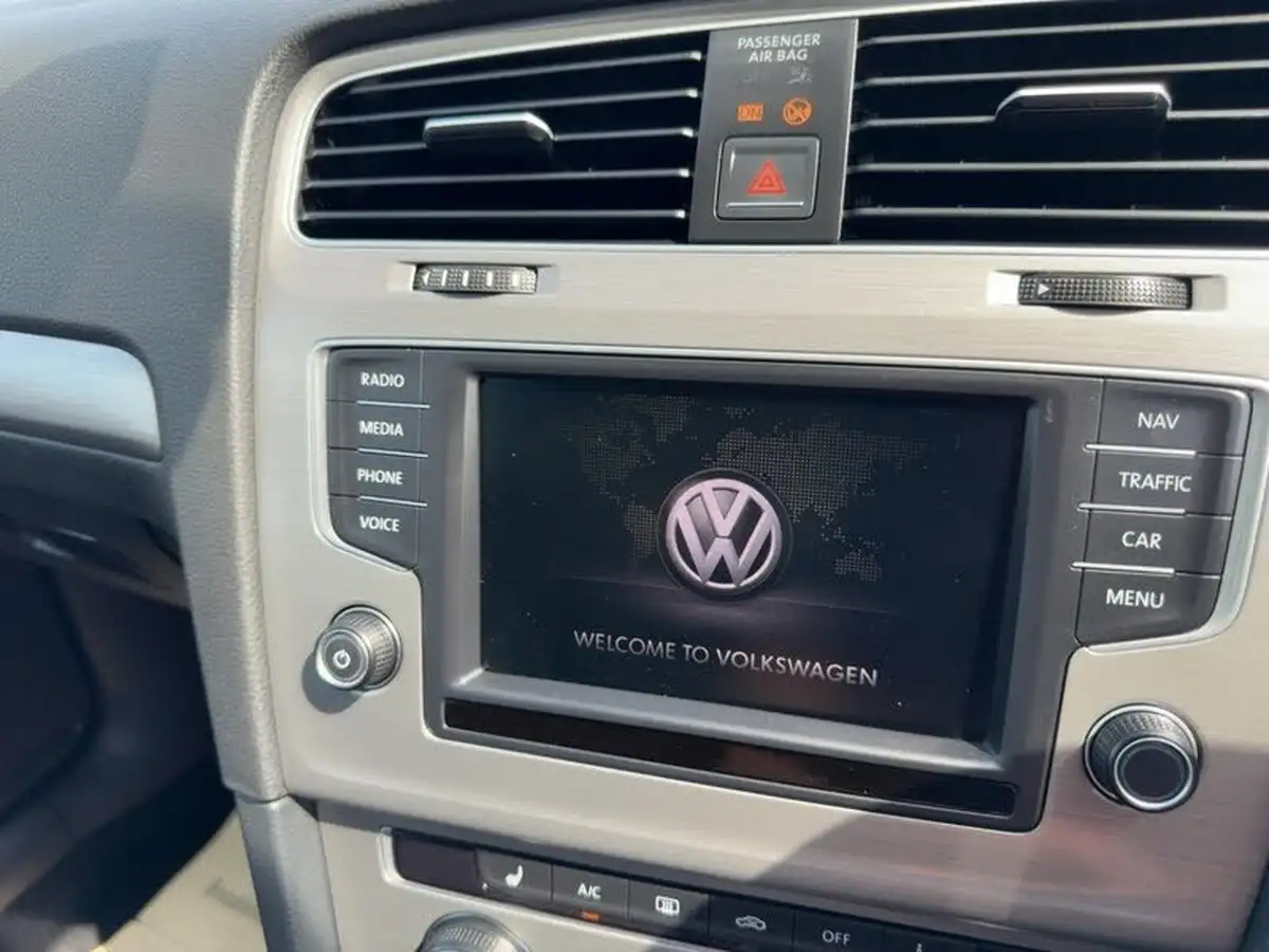 2016-volkswagen-golf-14-tsi-match-edition-estate-5d-big-36