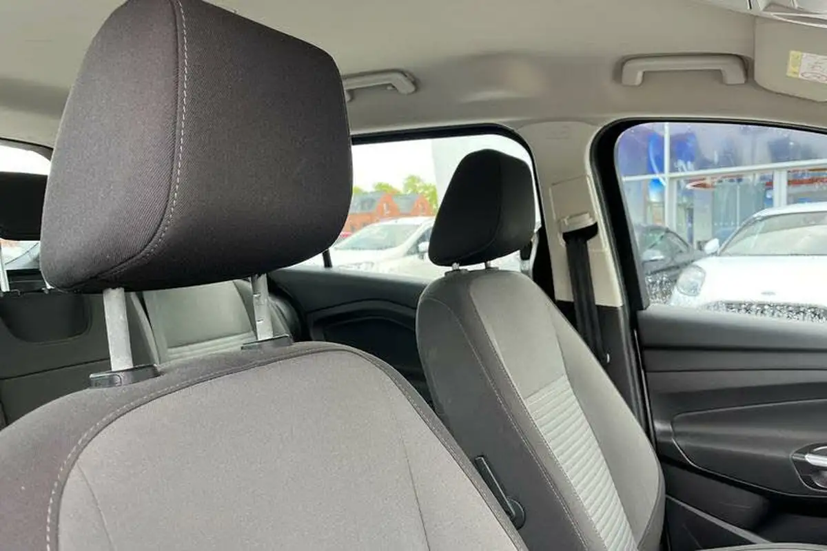 2018-ford-c-max-10t-titanium-125ps-big-16