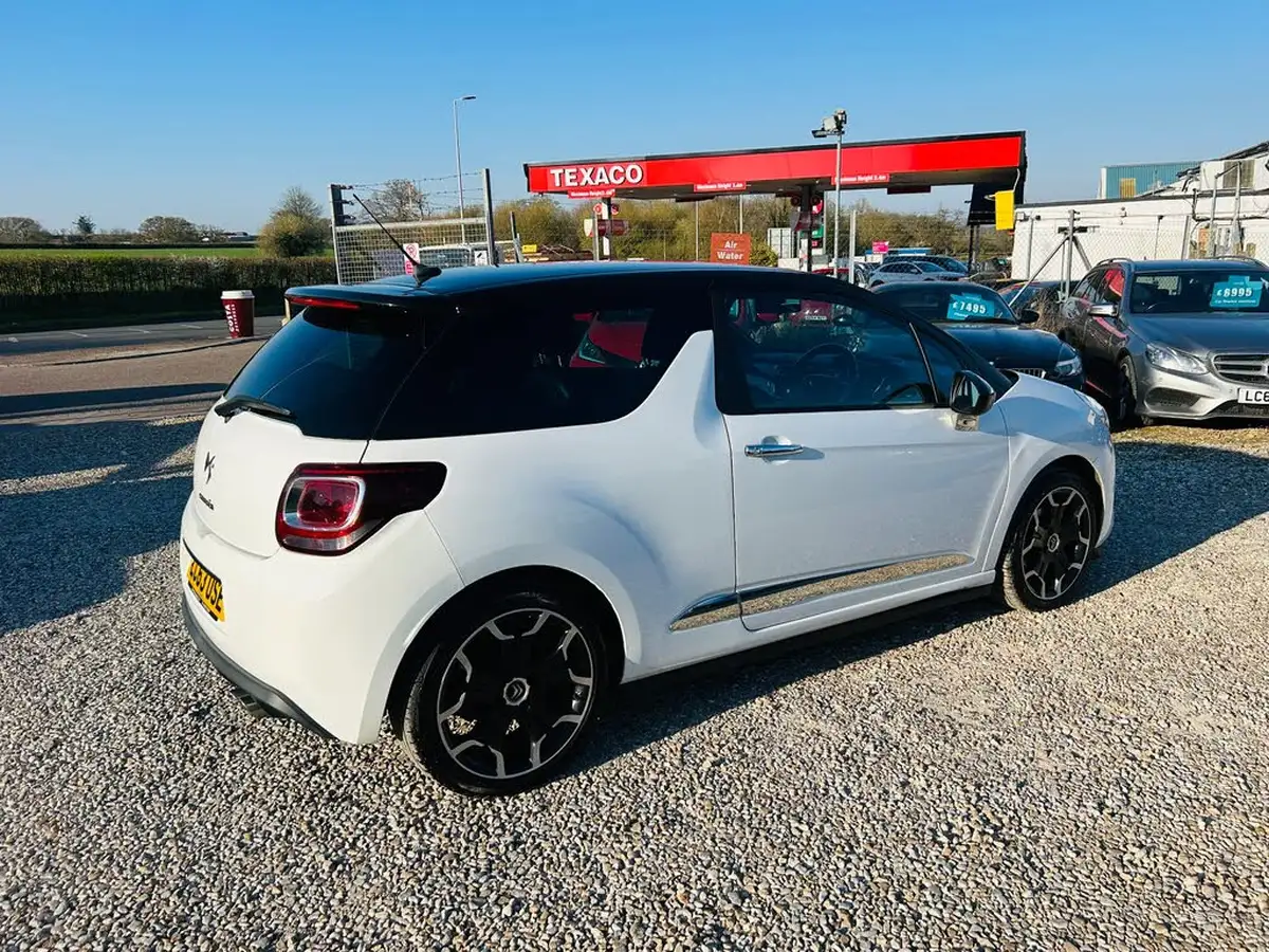2014-citroen-ds3-16e-hdi-dsport-big-8