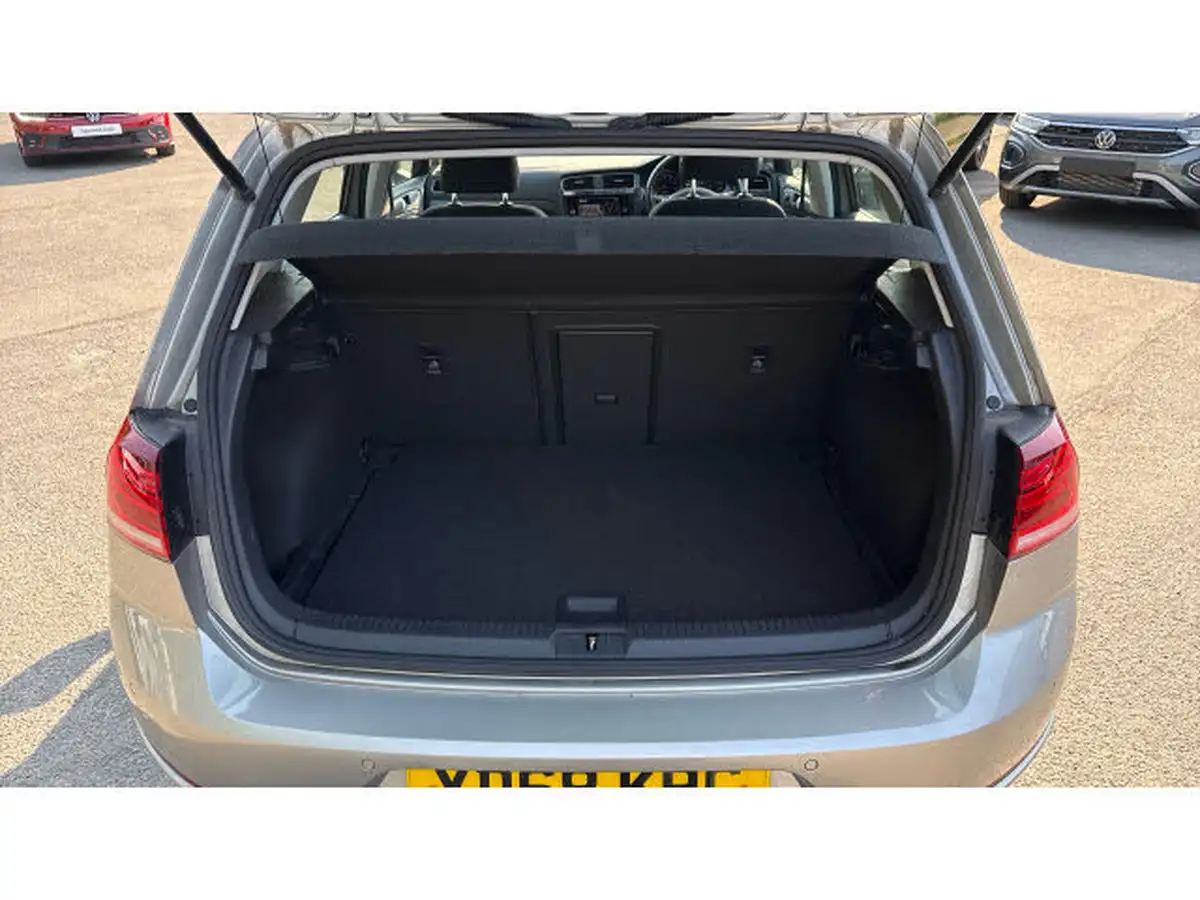 2019-volkswagen-golf-15-tsi-se-130ps-ss-hatchback-5d-big-19