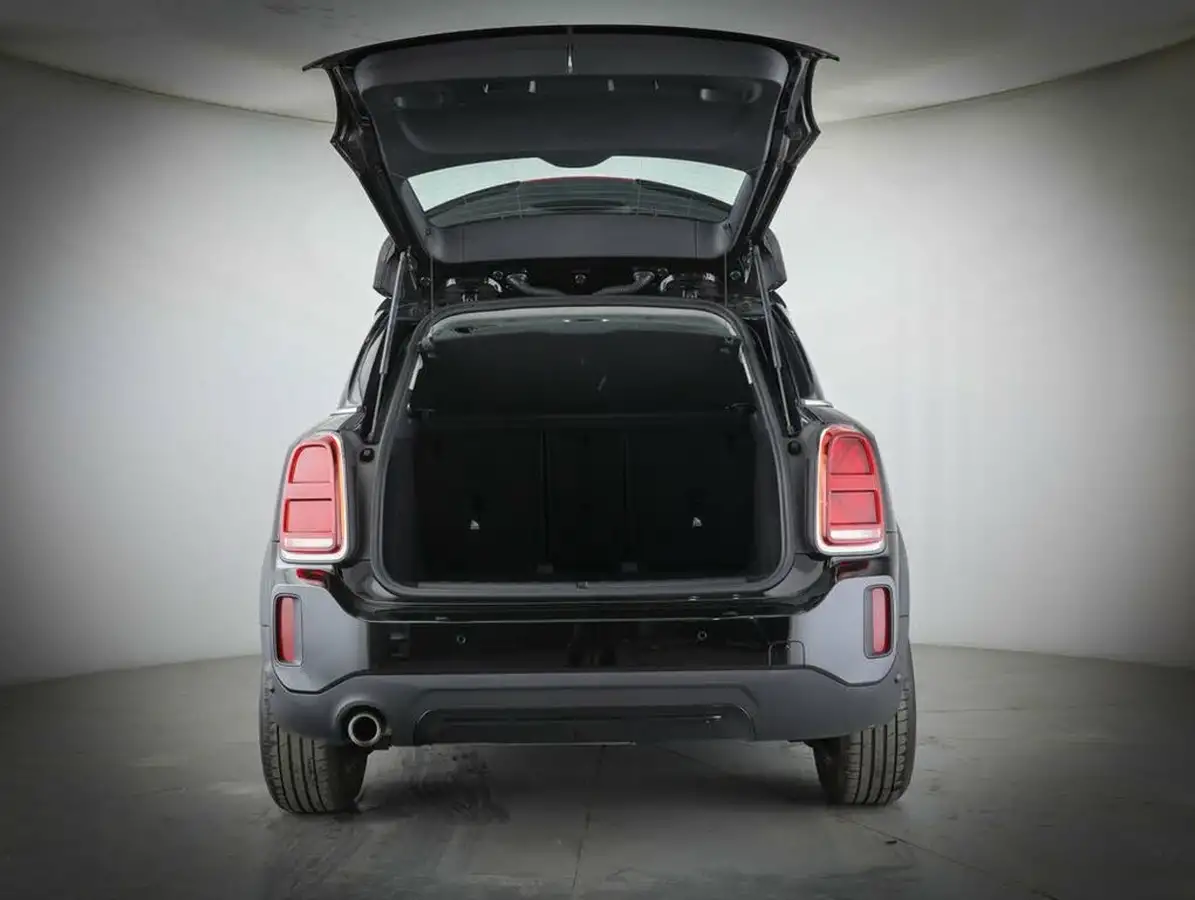 2020-mini-countryman-20td-cooper-d-classic-comfort-auto-big-11
