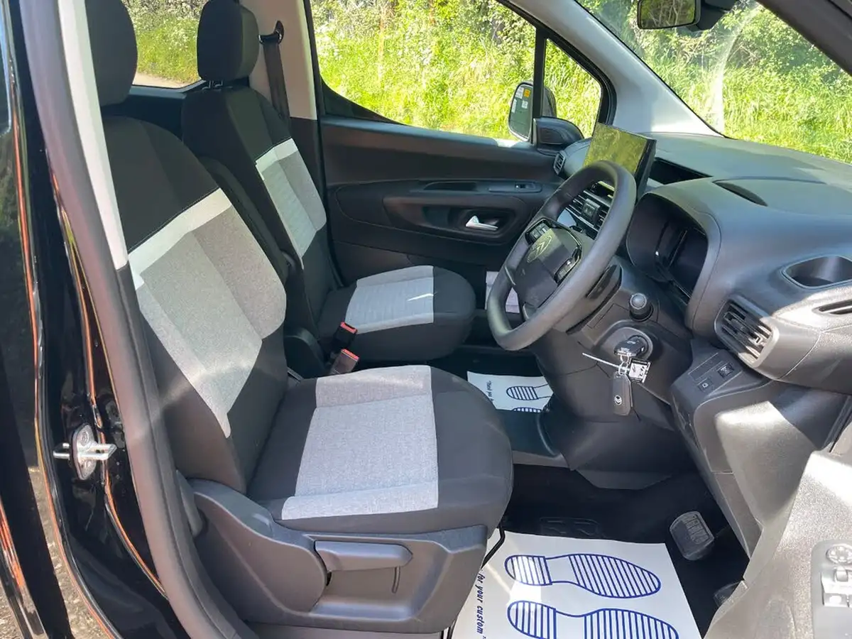 2024-citroen-berlingo-big-12
