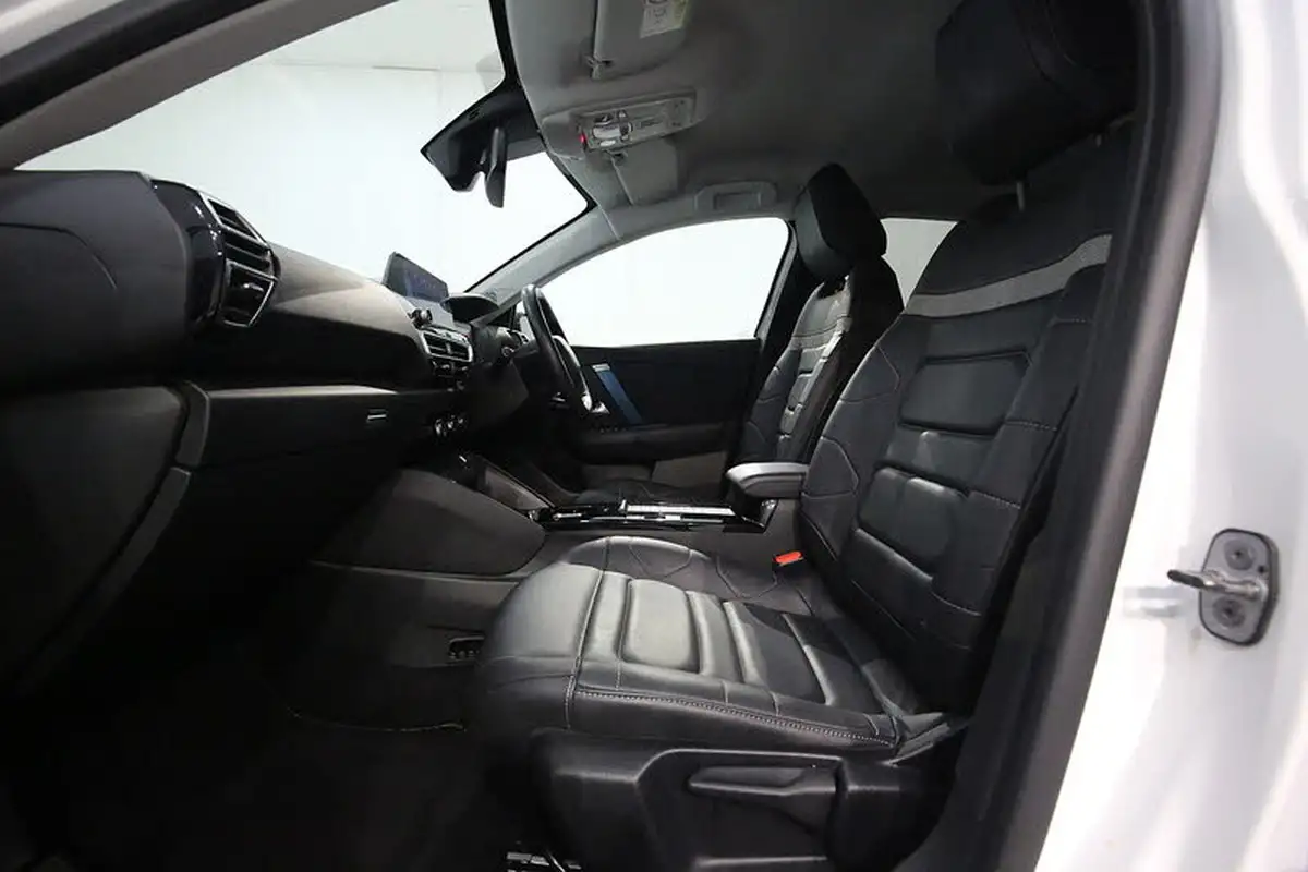 2022-citroen-c4-e-shine-plus-big-19