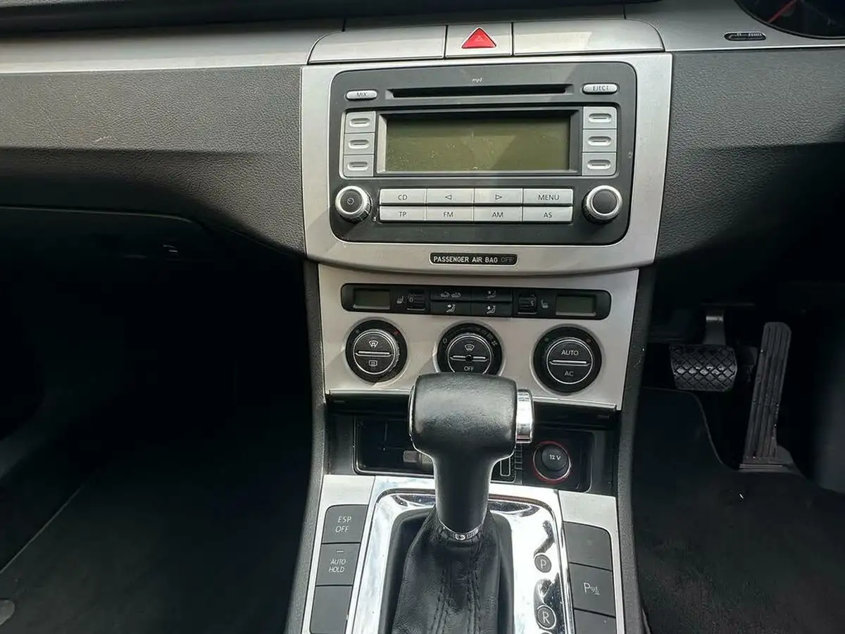 2008-volkswagen-passat-20-sport-fsi-estate-5d-auto-big-16