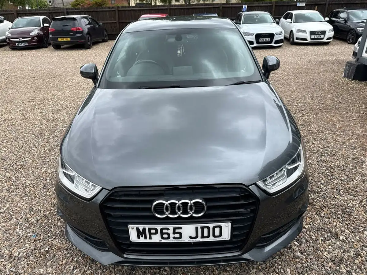 2016-audi-a1-14-s-line-150ps-cod-hatchback-3d-big-9